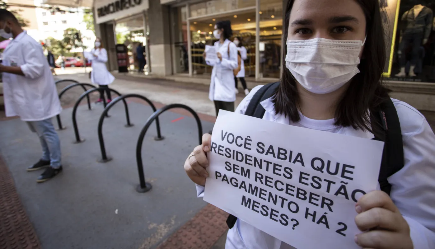 A farmacêutica Gabriela Peruchi não recebeu a bolsa do programa federal neste mês