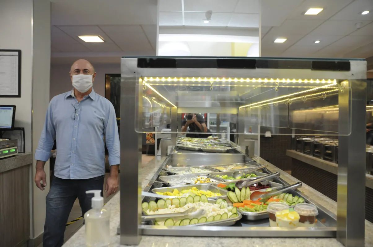 Hudson Rubens Dena, gerente do Paulo's Restaurante: uma das estratégias será implantar jantar  delivery com pratos executivos e porções