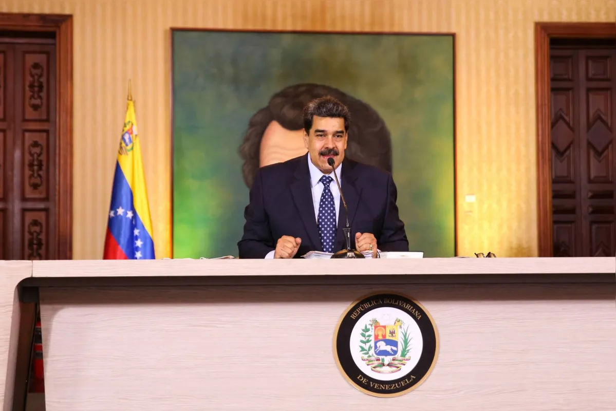 Segundo Maduro, um norte-americano confessou ter sido contratado para treinar grupos incumbidos de levá-lo aos EUA 