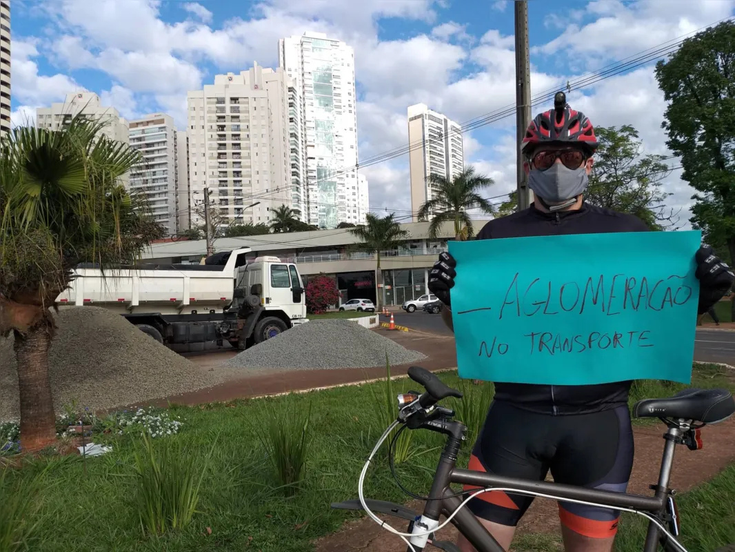 Imagem ilustrativa da imagem Sob protesto de ciclistas, obra é iniciada na Ayrton Senna