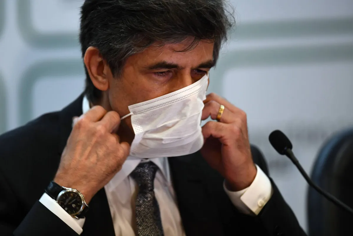 Imagem ilustrativa da imagem Teich pede demissão do Ministério da Saúde