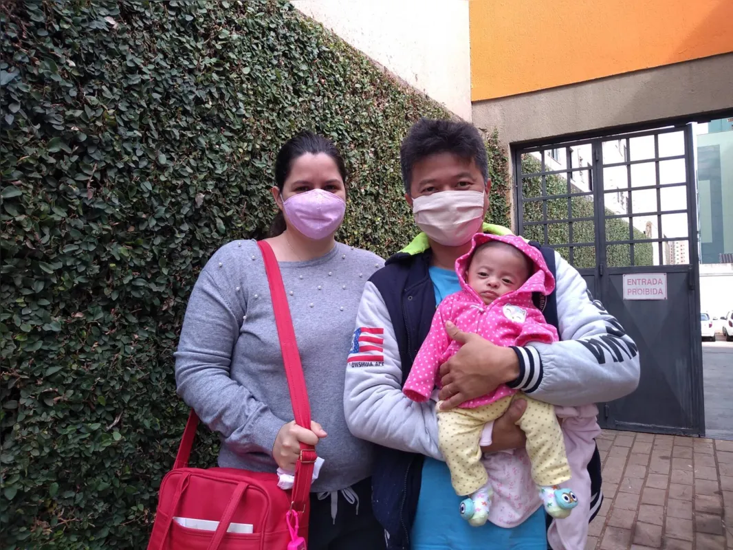 Yuna, seis meses com os pais: todas as vacinas em dia deixam a família tranquila