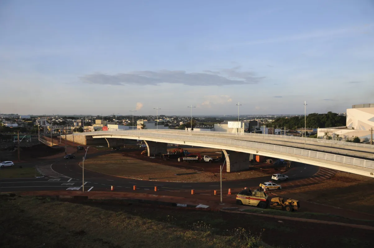 Imagem ilustrativa da imagem Viaduto da Dez de Dezembro deve ficar pronto até o fim deste mês