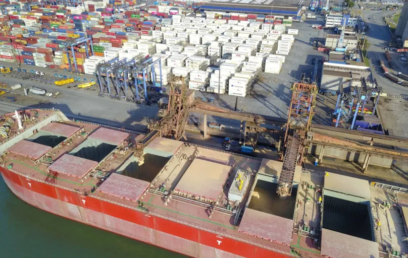 Porto de Paranaguá deve movimentar, nos próximos três meses, 7,6 milhões de toneladas de grãos
