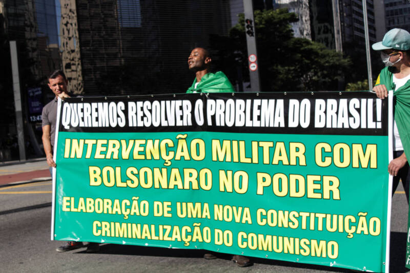 Manifestacoes-pro-Bolsonaro-pedem-intervencao-na-P0299472200202006071908-sm.jpg