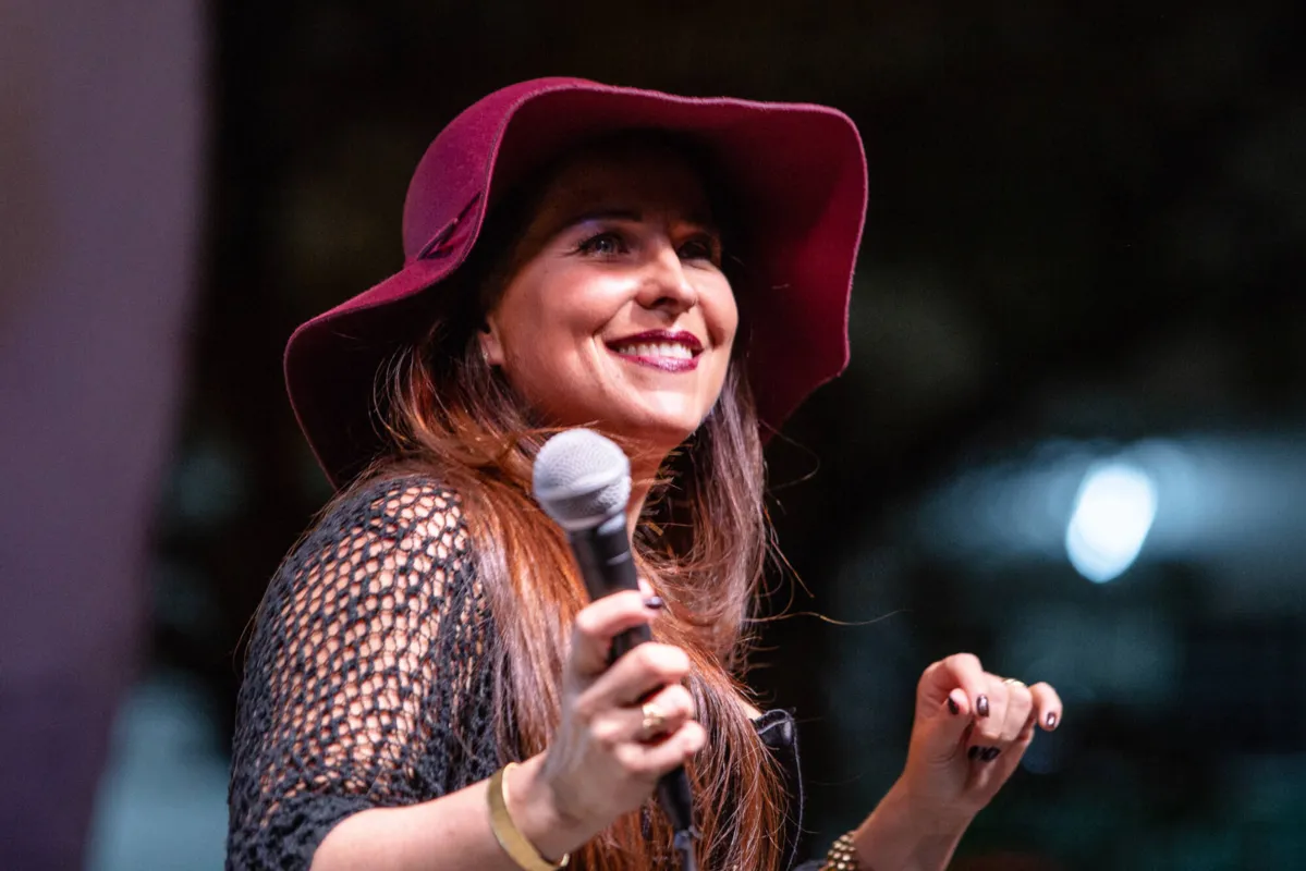 O repertório de Elaine Fiora é um das atrações do evento