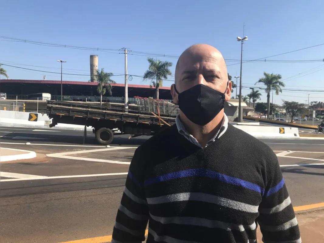 O comerciante Nico Rocha fala que há desrespeito dos motoristas