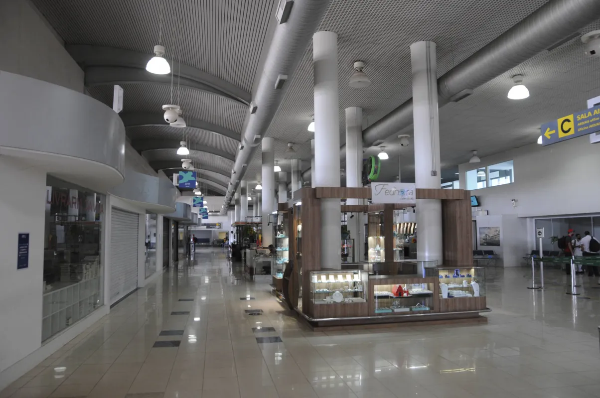 Imagem ilustrativa da imagem Donos de lojas no aeroporto pedem isenção dos aluguéis