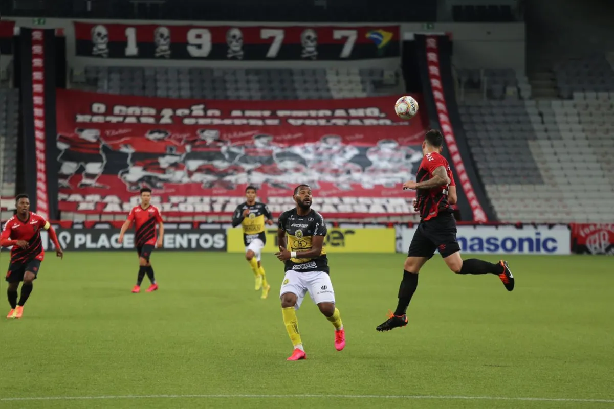 Athletico goleou o FC Cascavel por 5 a 1 na Arena da Baixada e se aproxima da final do Paranaense