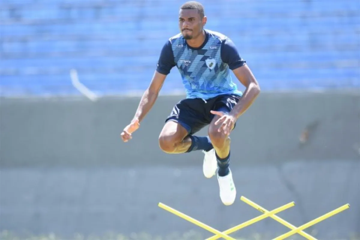 Thiago Henrique teve passagem discreta pelo LEC no primeiro semestre, mas pode voltar para a série C