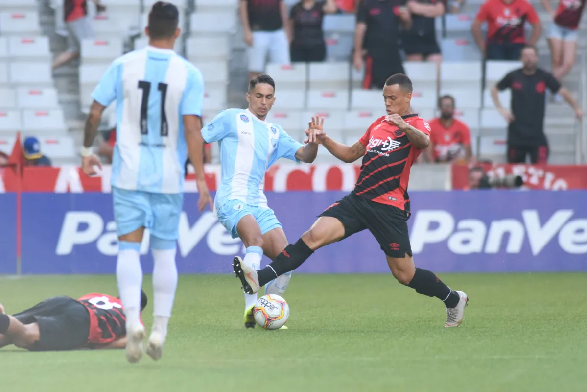 Na primeira fase, antes da paralisação do Estadual, o Athletico venceu na Arena por 4 a 1
