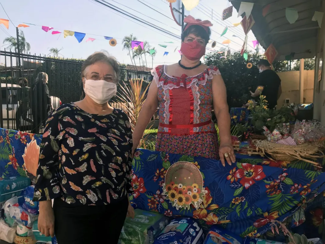 Inês Rodrigues, 63, comenta gratidão por ajuda da aniversariante em momento difícil