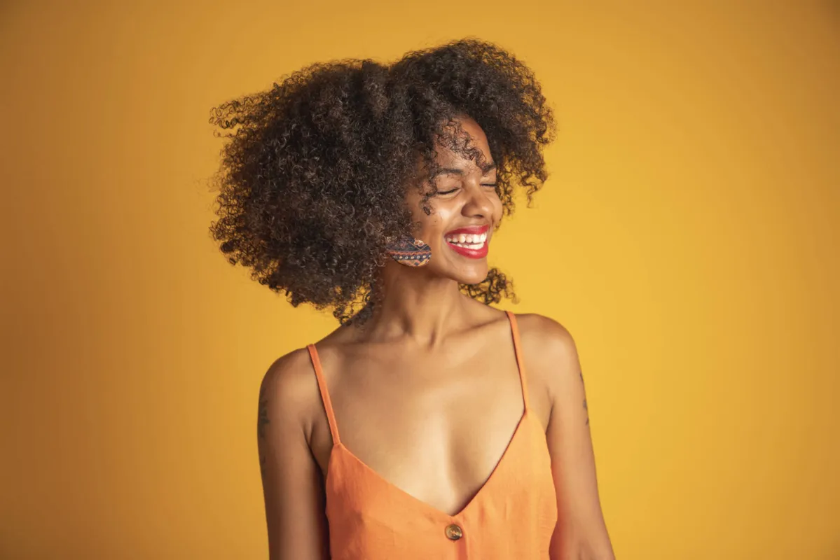 Imagem ilustrativa da imagem Os fios da identidade afro