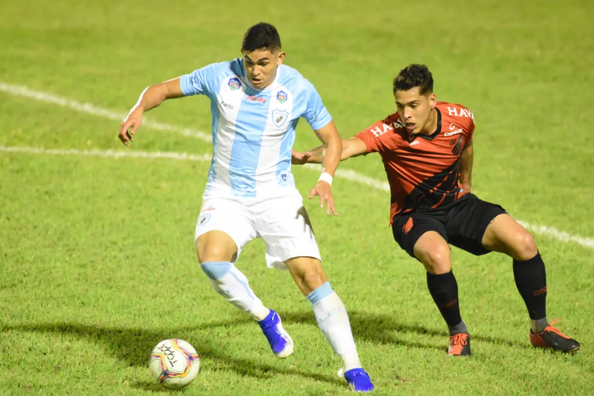Pirambu se redimiu do pênalti perdido marcando o gol de empate no final