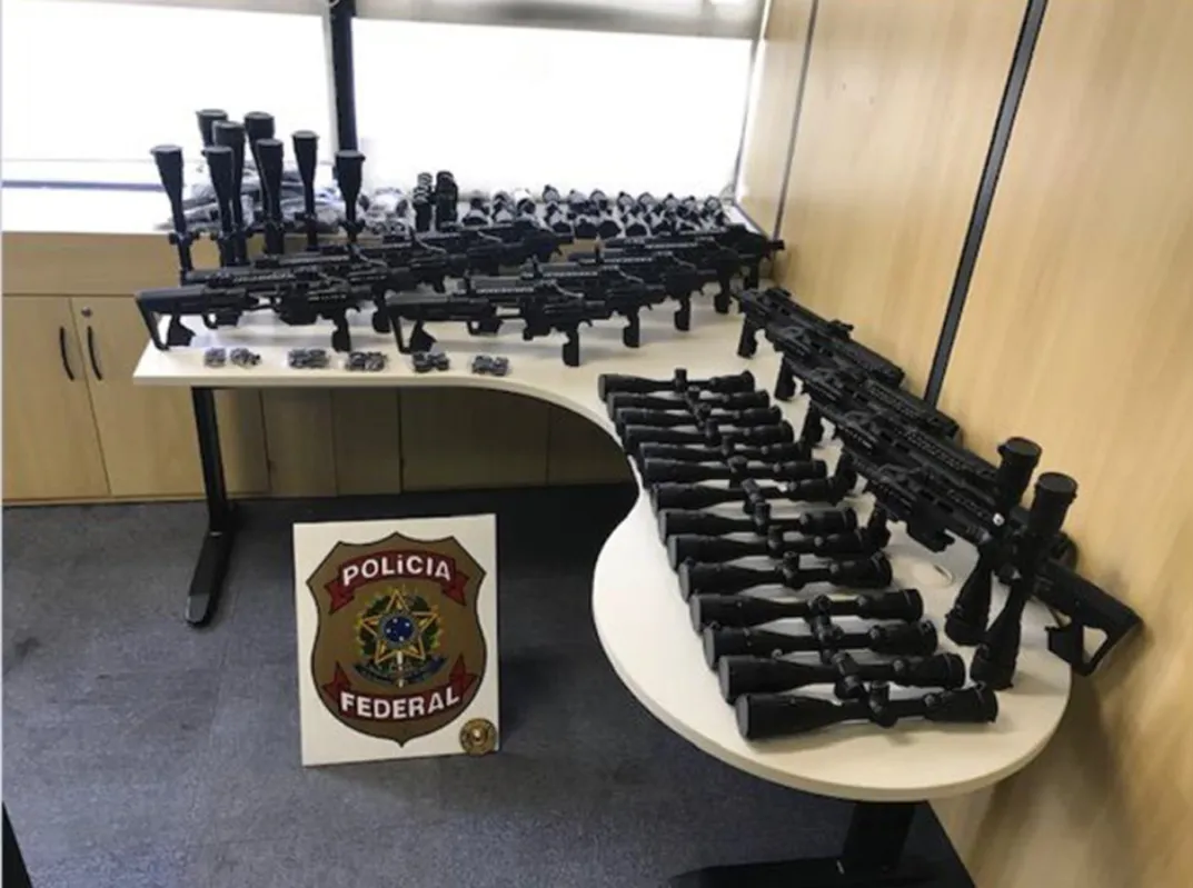Imagem ilustrativa da imagem Polícia Federal faz operação contra tráfico de armas em oito estados