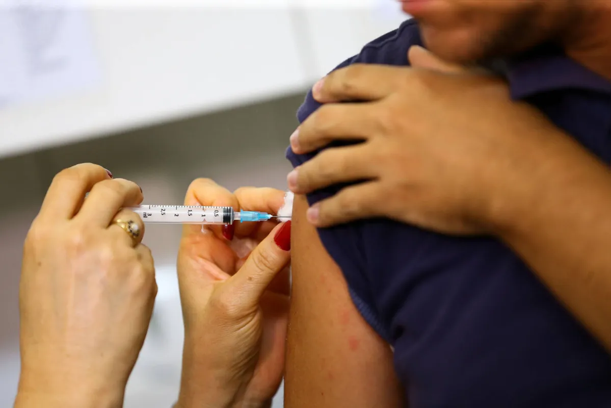 Imagem ilustrativa da imagem Saúde de Londrina realiza vacinação contra sarampo