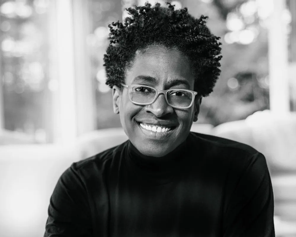 Livro de Jacqueline Woodson é um delicado desenho sobre a transposição da infância para a juventude 
