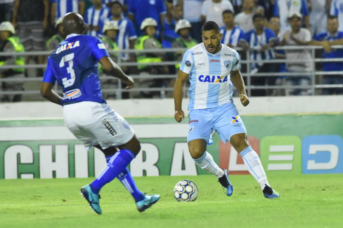 Na sua última passagem pelo LEC, Carlos Henrique fez apenas dois jogos na série B do ano passado