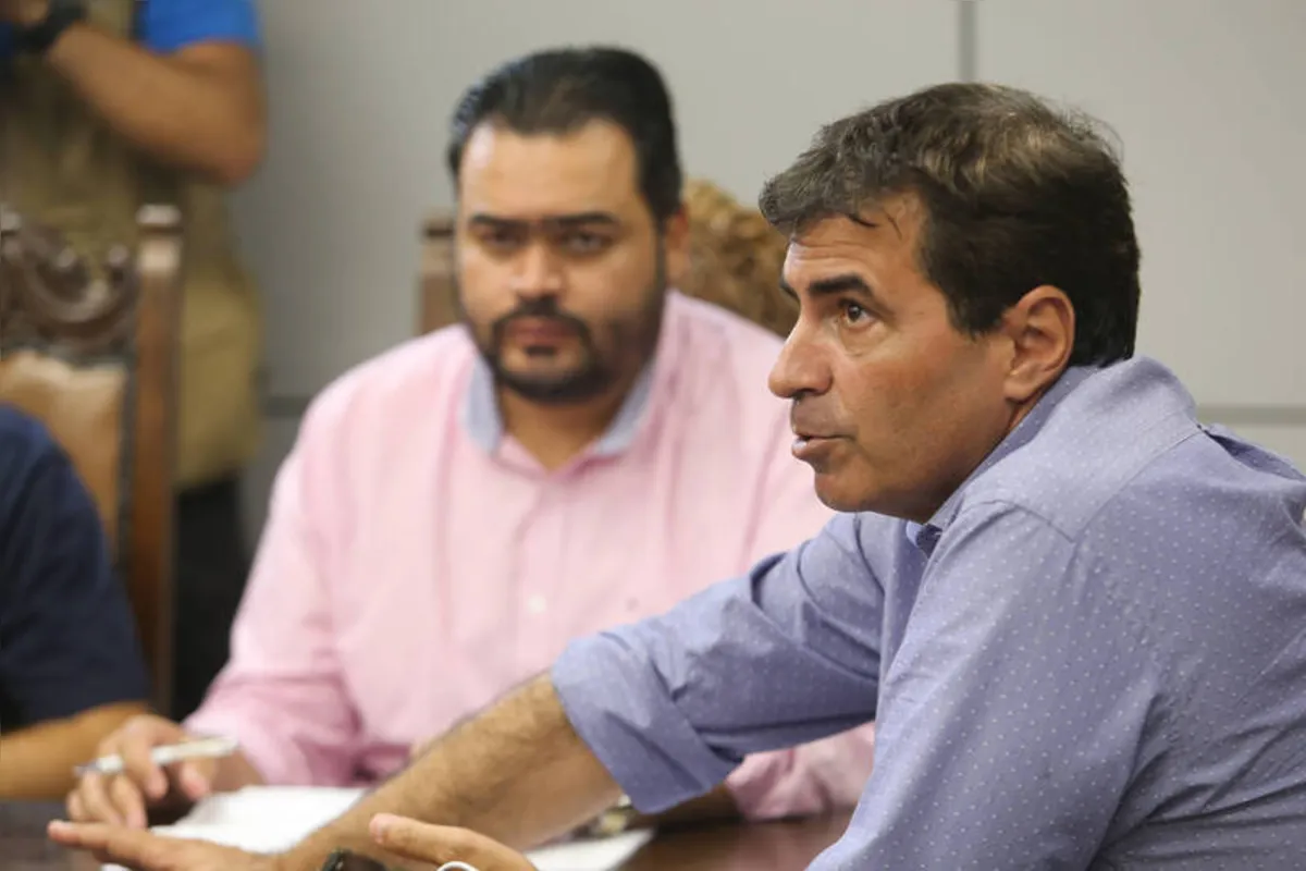 Imagem ilustrativa da imagem Casos de Covid-19 crescem, mas prefeito descarta fechar comércio por enquanto