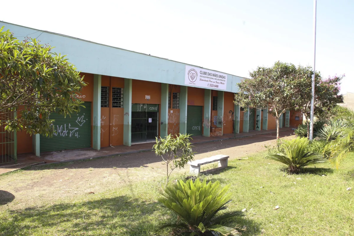 Durante a pandemia, a instituição está atendendo os alunos de forma remota e realiza ainda a distribuição de cestas básicas

