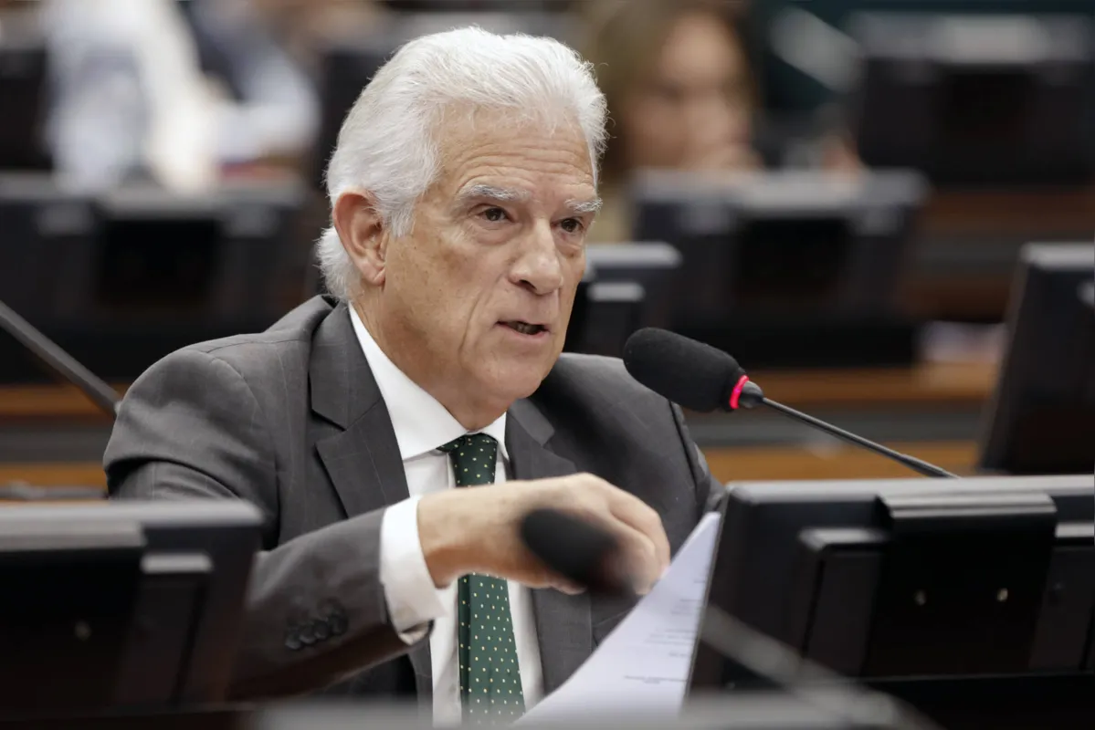 Imagem ilustrativa da imagem Como distribuir o dinheiro do fundo eleitoral sem cometer injustiças?