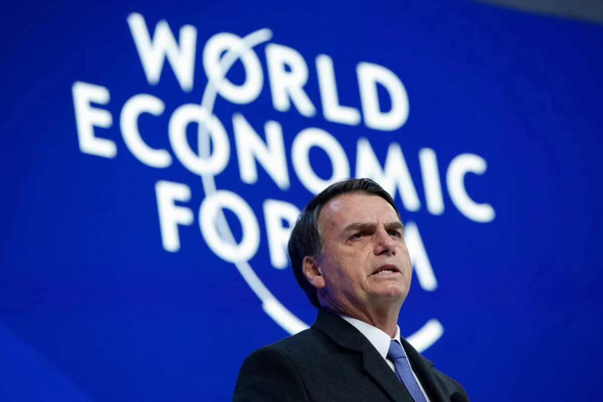 Imagem ilustrativa da imagem #Críticas à Maju Coutinho e o vazamento de dados de Michelle Bolsonaro