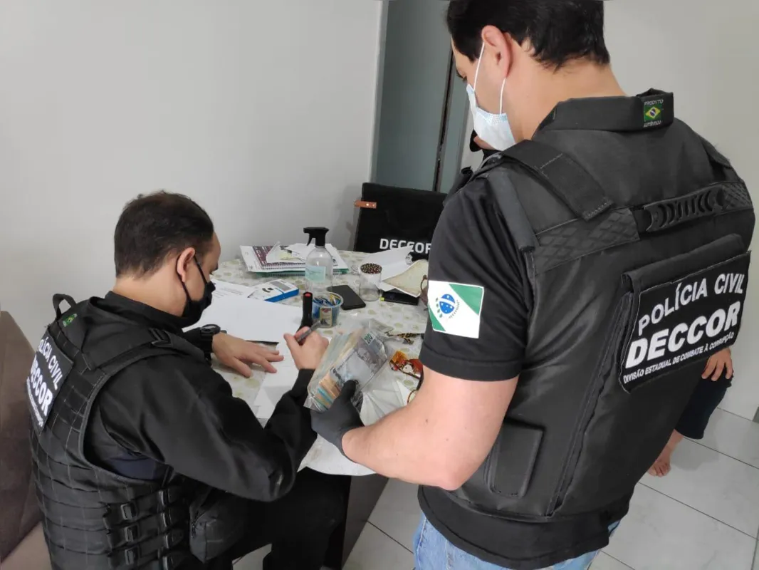Imagem ilustrativa da imagem Dois são presos em Londrina por suspeita de desvios de recursos na saúde