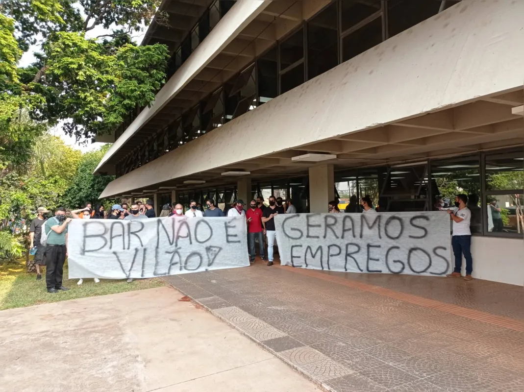 Imagem ilustrativa da imagem Donos de bares e restaurantes fazem novo protesto na Prefeitura