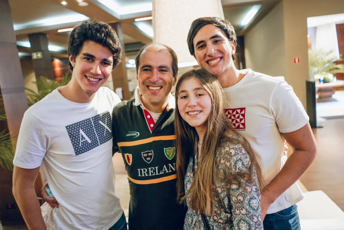 André, Dimitri, Maria Helena e Guilherme Abudi