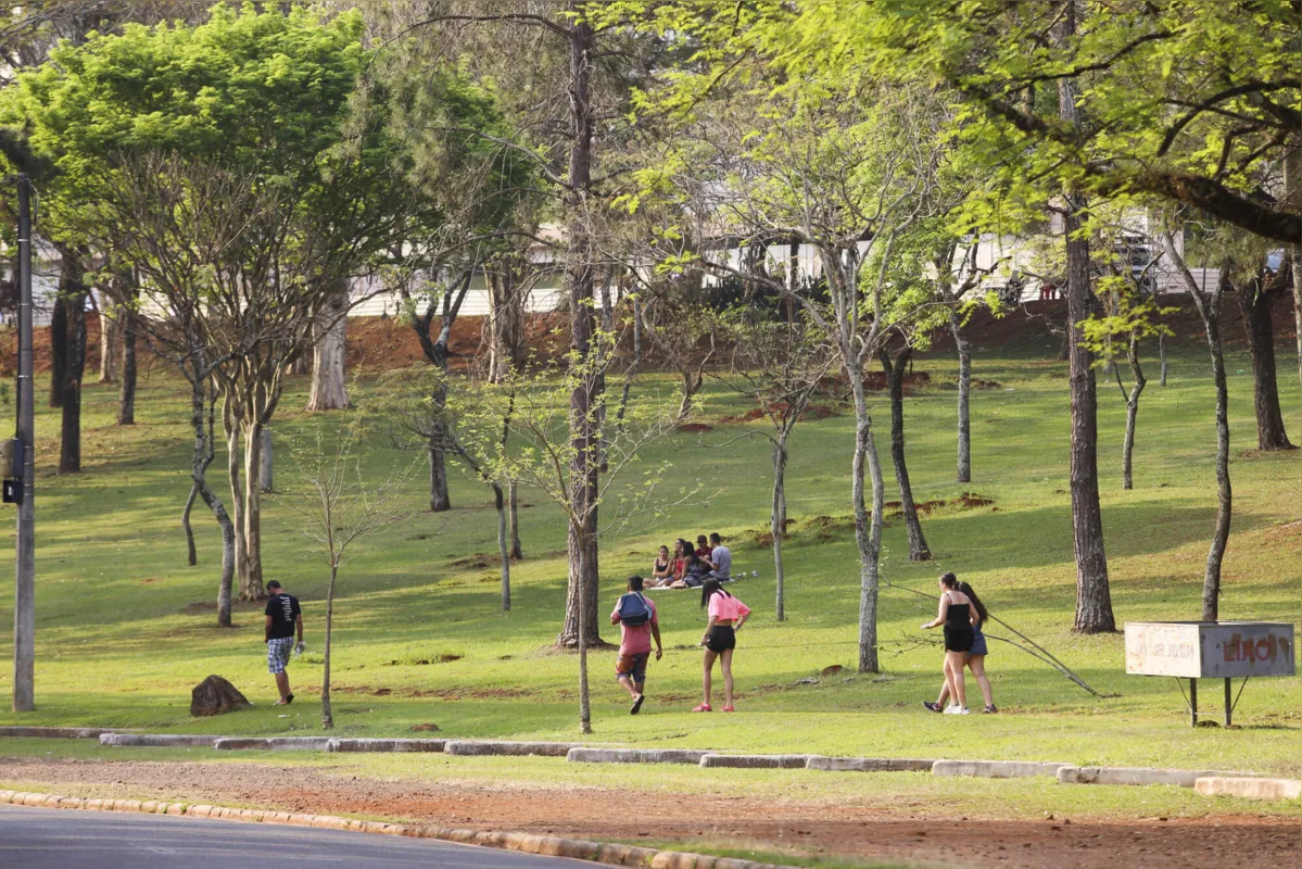 Imagem ilustrativa da imagem Fiscalização mais acirrada afasta londrinenses de parques e praças