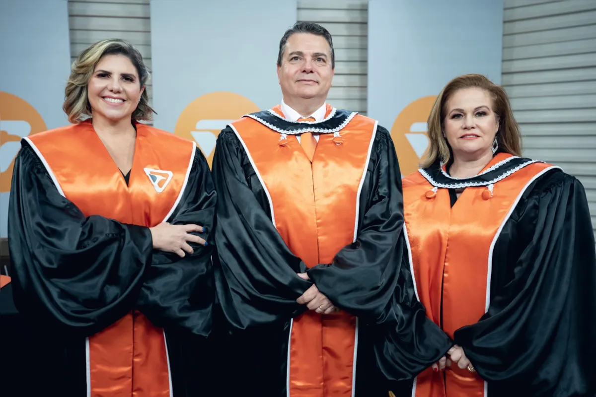 Imagem ilustrativa da imagem Formatura on-line  em Londrina