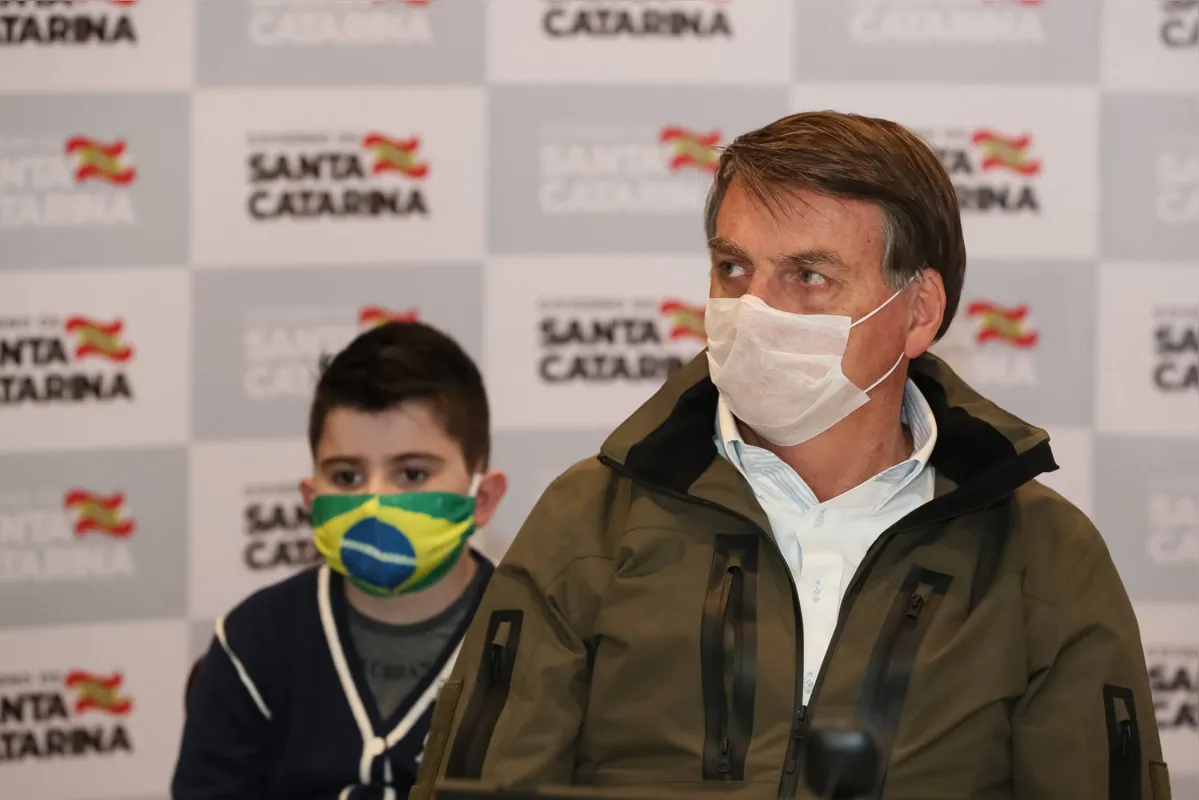 Imagem ilustrativa da imagem Governo avalia nova prorrogação de programa de corte de salário e suspensão de contrato