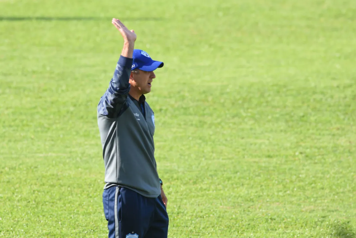 Imagem ilustrativa da imagem Hora de juntar os cacos no Londrina Esporte Clube