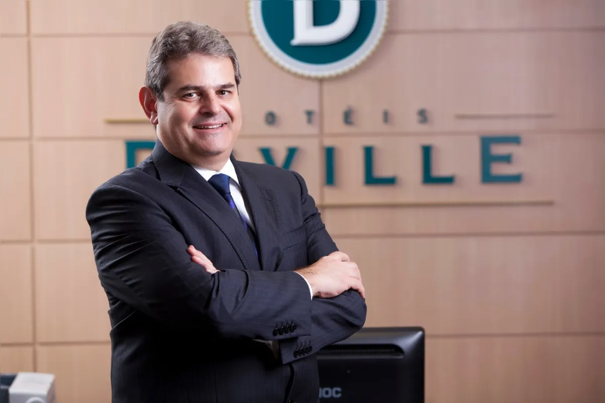 Cicero Vilela, diretor de marketing e vendas de uma rede hoteleira, citou a adoção de cardápio de room service via televisores  como uma  inovação
 