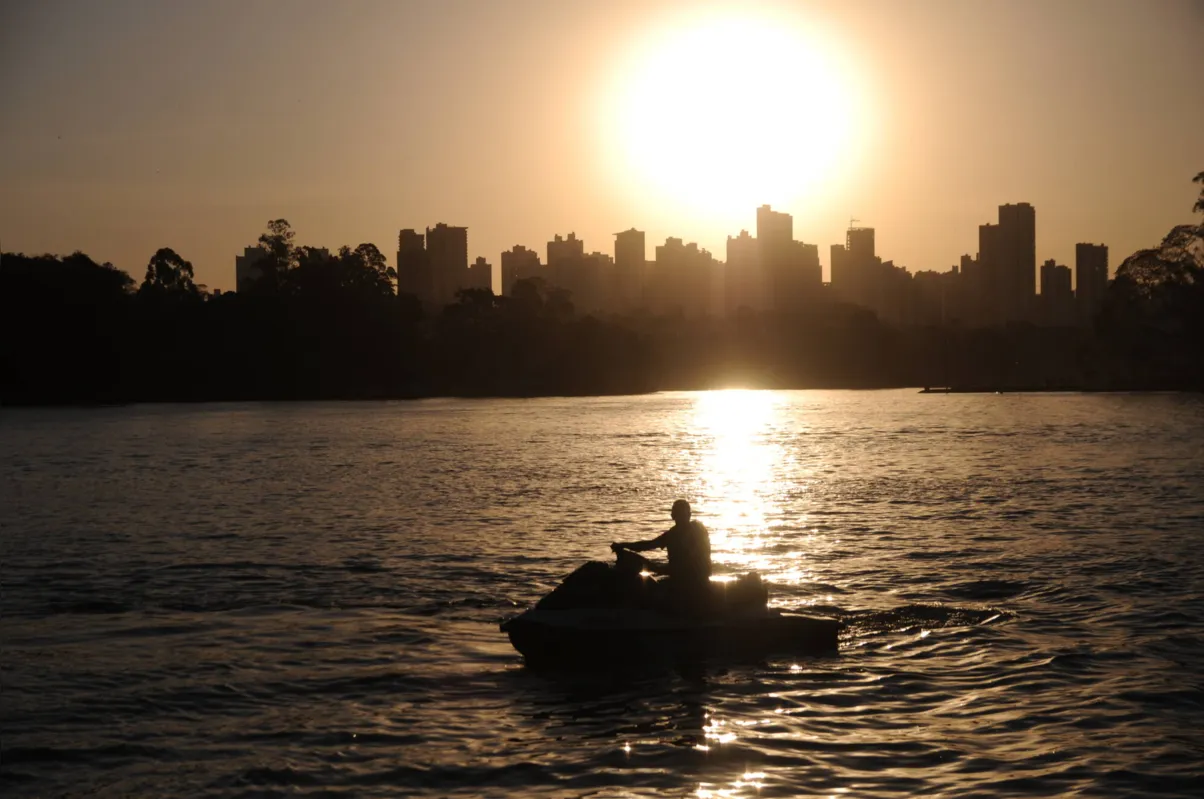 No domingo a temperatura em Londrina chegou a 32ºC ,  calor deve continuar durante a semana  