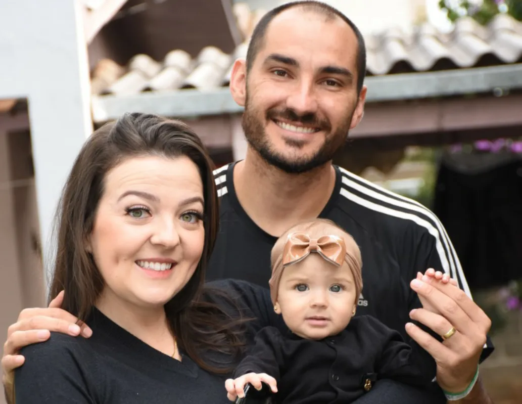 Helen Casanova Garlet e  o marido Sigmar com Martina:  “Eu serei eternamente grata à família catarinense que doou o coração"