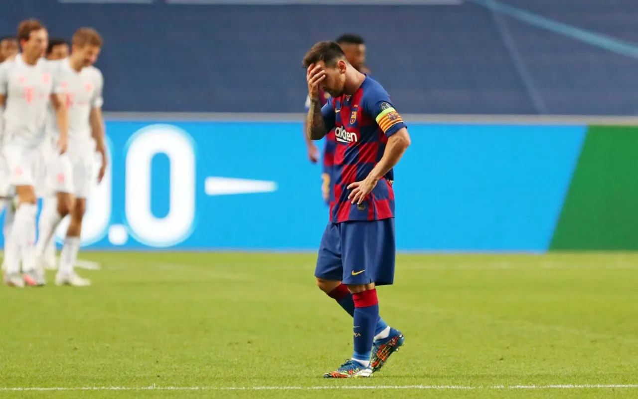 Imagem ilustrativa da imagem Messi desiste de tentar saída e diz que fica no Barcelona
