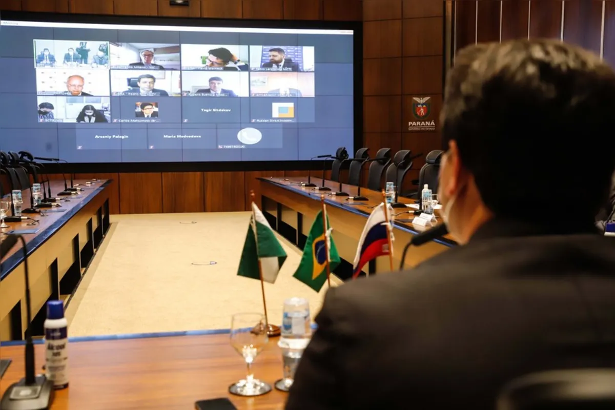 Imagem ilustrativa da imagem "Não tratamos de informações de segurança",  diz presidente da Tecpar sobre parceria com a Rússia