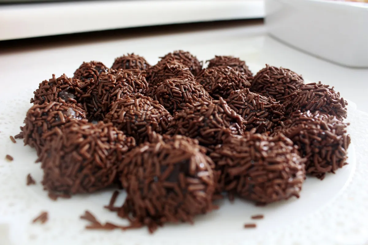 Brigadeiro: um doce com DNA político