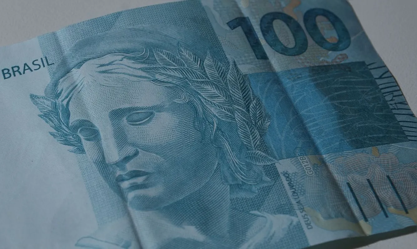 Imagem ilustrativa da imagem PIB do Brasil cai 9,7% no 2º trimestre com efeitos econômicos da pandemia, segundo IBGE
