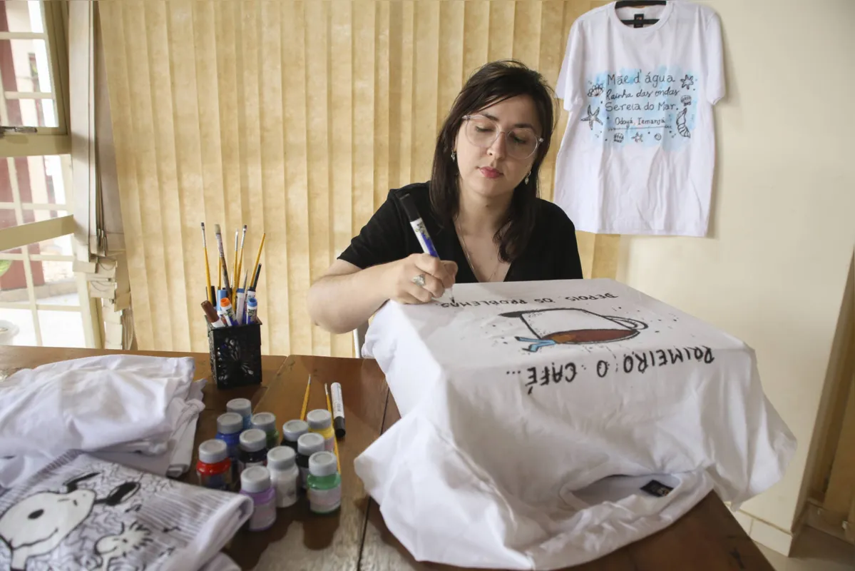 A empreendedora Rafaela El Terras relata as dificuldades em achar camisetas de algodão no mercado 