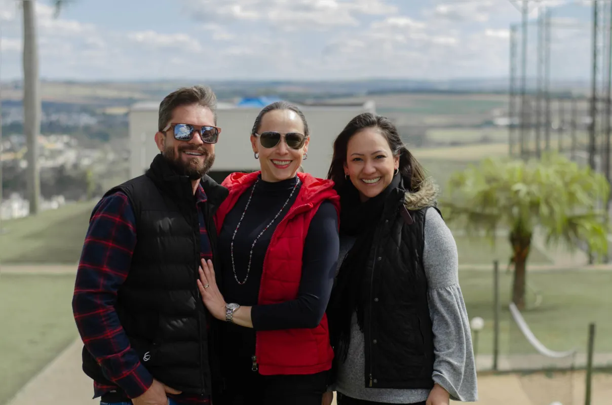 Roberto Venzi, Ana Carla Sitta e Juliana Sitta