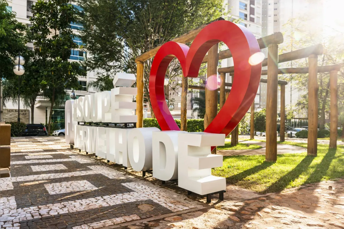 Imagem ilustrativa da imagem Praça Pé Vermelho: dez anos de história em Londrina
