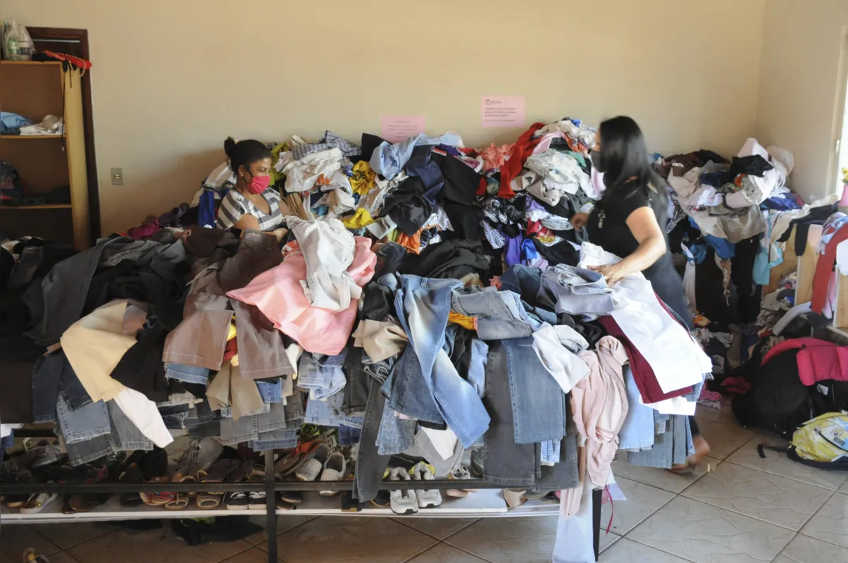Realização de bazar é uma das alternativas para arrecadar recursos e manter as atividades