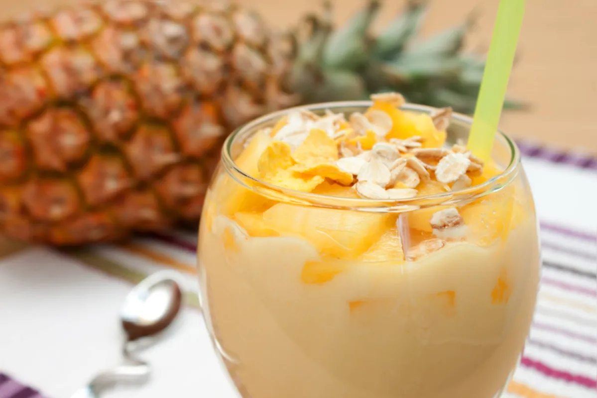Refrescante, o abacaxi pode ser usado em diversas receitas, das simples às sofisticadas