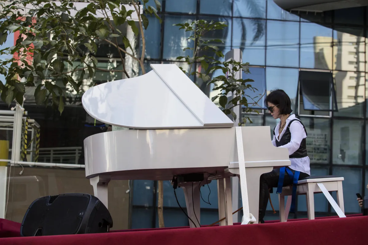 Recital sobre caminhão-plataforma começa na Rua Acre neste domingo (6)