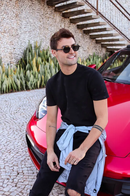 Imagem ilustrativa da imagem Rezende, 24 anos