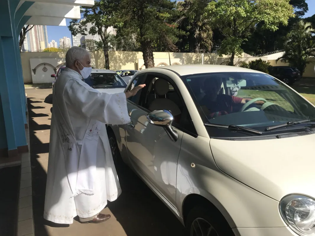 Imagem ilustrativa da imagem Santuário de Londrina  promove dia de bênção a veículos e condutores