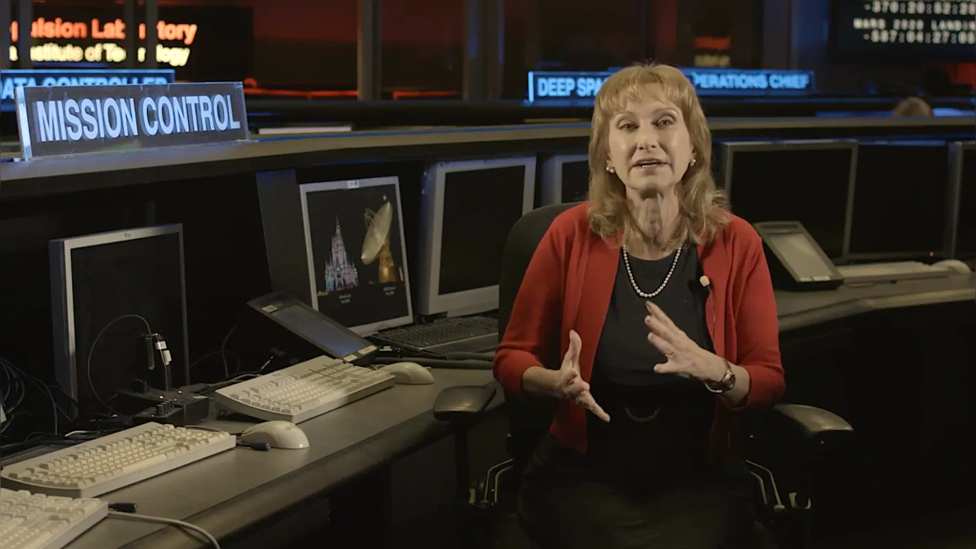 A cientista brasileira Rosaly Lopes , uma das personagens da série, é uma vulcanologista que lidera projetos de exploração espacial na Nasa