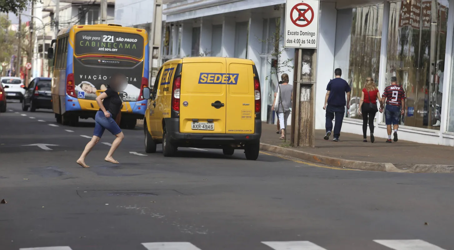 Imagem ilustrativa da imagem 'Velhos' hábitos no trânsito de Londrina colocam pedestres em risco